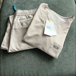 NEW with tags Figs scrub set- Boulder